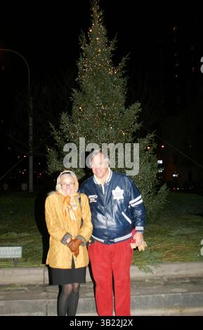 Dec. 5, 2004 - New York, New York, États-Unis - K40744WR.LE 60E ANNUEL PARK AVENUE ÉCLAIRAGE DE SAPIN DE NOËL ET CAROL SING. L'ÉGLISE PRESBYTÉRIENNE EN BRIQUE 91ST NEW YORK NEW YORK 12-05-2004. WILLIAM REGAN-(crédit image : © William Reagan/Globe photos/ZUMAPRESS.com) Banque D'Images