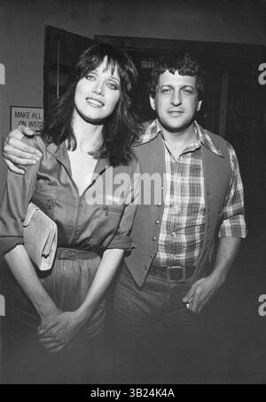 19 janvier 2011 - TANYA ROBERTS AVEC SON MARI BARRY ROBERTS.A3725-2.(image crédit : © Globe photos/ZUMAPRESS.com) Banque D'Images