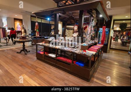 Le showroom de soie du « Thai Silk Village » situé à Ban Sanuan Nok, un village un quartier de Chiang mai, la deuxième plus grande ville de Thaïlande Banque D'Images
