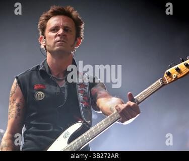 20 août 2009 - San Diego, Californie, États-Unis - le guitariste MIKE DIRNT de 'Green Day' se produit en concert à Viejas Arena de l'Université d'État de San Diego. (Crédit image : © Roger Williams/ZUMA Press) Banque D'Images