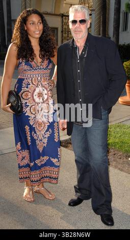 RON PERLMAN assiste à la première projection de la saison deux pour ''sons of Anarchy'' qui s'est tenue au Paramount Theater à Hollywood, Californie, le 23 août 2009.photo par : David Longendyke-Globe photos Inc. â© 2009.K62978DL (crédit image : © Dave Longendyke/Globe photos/ZUMAPRESS.com) Banque D'Images
