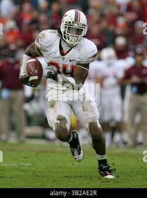 14 novembre 2009 : Hokies Tailback Ryan Williams #34 lors de la défaite 36-9 des Terrapins de l'Université du Maryland contre le match de football universitaire Virginia Tech Hokies NCAA au stade Chase Bank à College Park, Maryland. (Crédit image : © Mitch Stringer/Cal Sport Media/ZUMApress.com) Banque D'Images