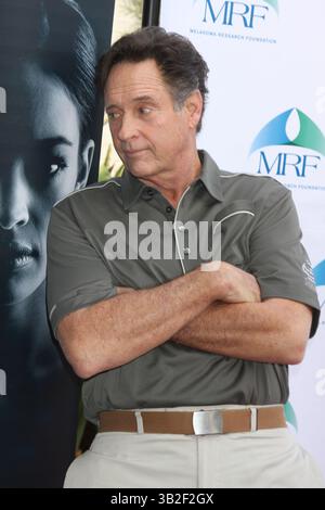 10 novembre 2014 - Burbank, CA, USA - LOS ANGELES - 10 novembre : Robert Hays à la troisième Celebrity Golf Classic annuelle au profit de la Fondation de recherche sur le mélanome au Lakeside Golf Club le 10 novembre 2014 à Burbank, CA photo via Newscom (crédit image : © Kathy Hutchins/Newscom via ZUMA Press) Banque D'Images