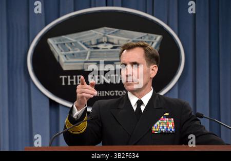 10 juin 2014 - Arlington, Virginie, États-Unis d'Amérique - le secrétaire de presse du Pentagone L'amiral John Kirby informe les médias sur la libération du sergent Bowe Bergdahl de captivité taliban et les forces spéciales américaines qui ont été tuées dans des tirs amis lors d'une conférence de presse tenue dans la salle des conférences de presse du Pentagone le 10 juin 2014 à Arlington, Virginie (crédit image : © Glenn Fawcett/Planet Pix via ZUMA Wire) Banque D'Images