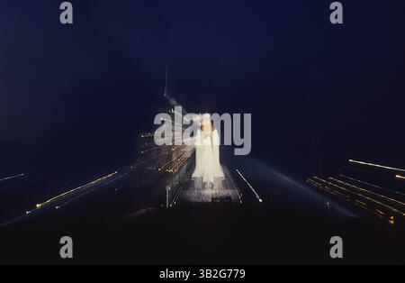 27 février 2015 - Merritt Island, Floride, États-Unis d'Amérique - Merritt Island, Floride. 4-22-1991.la navette spatiale ''Discovery'' est assise au sommet de la rampe de lancement 39A pendant la nuit en attendant d'être tirée dans l'espace plus tard dans la semaine. . Crédit : Mark Reinstein (crédit image : © Mark Reinstein via ZUMA Wire) Banque D'Images