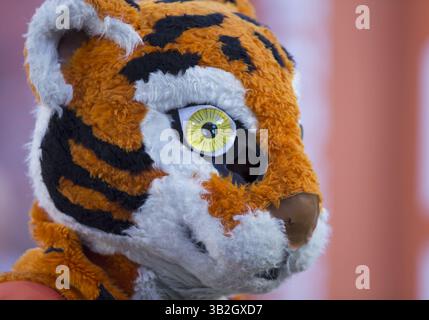 31 décembre 2015 : la mascotte de Clemson lors d'un match de football NCAA entre les Oklahoma Sooners et les Clemson Tigers au Sun Life Stadium de Miami, en Floride. Clemson bat Oklahoma 37-17. John Mersits/CSM(image de crédit : © John Mersits/CSM via ZUMA Wire) Banque D'Images