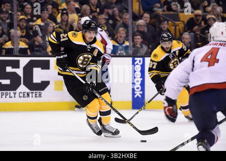 Mardi 5 janvier 2015 : les Bruins de Boston ont quitté l'aile gauche Loui Eriksson (21 ans) lors du match de la Ligue nationale de hockey entre les Capitals de Washington et les Bruins de Boston, qui a eu lieu au TD Garden, à Boston, Massachusetts. Eric Canha/CSM(image crédit : © Eric Canha/CSM via ZUMA Wire) Banque D'Images