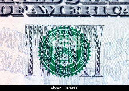 Londres. UK- 04.25.2025. Le symbole du Département du Trésor sur un billet de vingt dollars américains. Banque D'Images