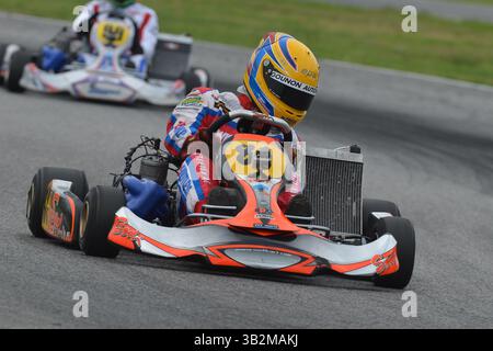 Jules Gounon est un pilote automobile professionnel français, sa carrière est centrée sur les courses de voitures de sport, son père Jean-Marc Gounon a participé à 9 Grand Prix entre 1993 et 1994. Banque D'Images