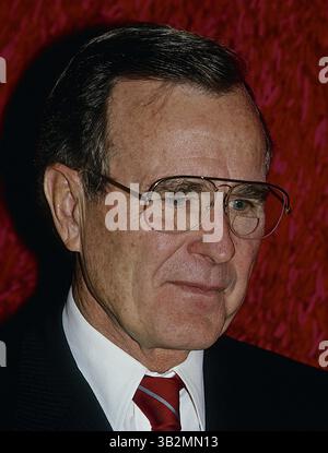 Dec. 27, 2014 - Chicago, Illinois, États-Unis d'Amérique - Washington, DC. Nov., 1987. Vice-président George H.W. Bush à l'arrêt de campagne à Chicago avec le gouverneur républicain James Thompson. . Crédit : Mark Reinstein (crédit image : © Mark Reinstein via ZUMA Wire) Banque D'Images