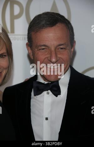 Bob Iger, PDG de Walt Disney Company, participe à la 25e édition annuelle des Producers Guild of America Awards, alias PGA Awards, à l'hôtel Beverly Hilton à Beverly Hills, Los Angeles, États-Unis, le 19 janvier 2014 Banque D'Images