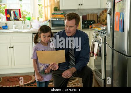 DATE DE SORTIE : 25 décembre 2015.TITLE : Daddy's Home. STUDIO : images primordiales. RÉALISATEUR : Sean Anders, John Morris. INTRIGUE : une vie de papa d'étape est bouleversée, quand son père de beaux-enfants revient dans leur vie. SUR LA PHOTO : SCARLETT ESTEVEZ, WILL FERRELL. (Crédit : © Paramount Pictures/Entertainment Pictures) Banque D'Images