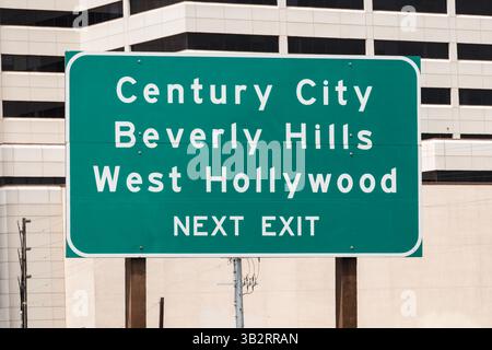 Century City, Beverly Hills et West Hollywood prochain panneau de sortie sur l'autoroute 405 à Los Angeles en Californie. Banque D'Images