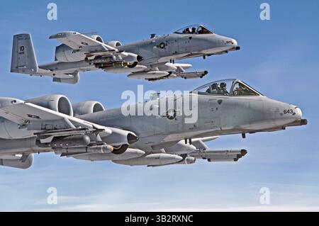 9 mars 2014 - Boise, ID, États-Unis d'Amérique - deux pilotes de la Garde nationale aérienne de l'Idaho à bord de l'avion A-10 Thunderbolt II lors d'une mission d'entraînement le 9 mars 2014 à Boise, Idaho. (Crédit image : © MSGT. Becky Vanshur/Planet Pix via ZUMA Wire) Banque D'Images