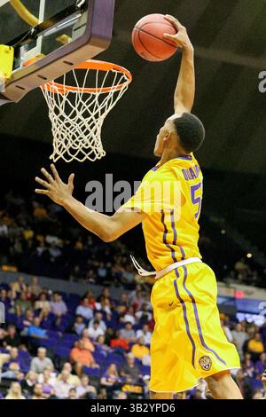 16 novembre 2015 : Tim Quarterman (55 ans), garde des Tigers de la LSU, lance le ballon pendant le match de basket-ball de la NCAA entre les Tigers de la LSU et les Owls de l'État de Kennesaw au Pete Maravich Assembly Center à Baton Rouge, EN LOUISIANE. Stephen Lew/CSM(crédit image : © Stephen Lew/CSM via ZUMA Wire) Banque D'Images
