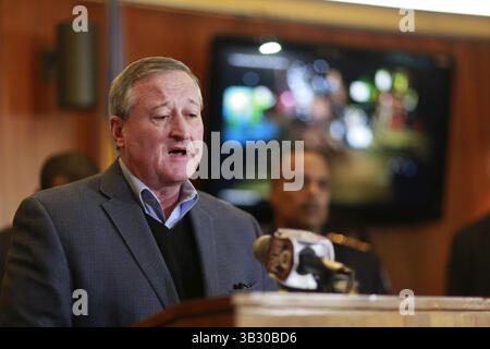 8 janvier 2016 - USA - le maire Jim Kenney parle de la tentative de meurtre de l'officier Jesse Hartnett par le suspect Edward Archer lors d'une conférence de presse au quartier général de la police le 8 janvier 2016 à Philadelphie. (Crédit image : © David Swanson/TNS via ZUMA Wire) Banque D'Images