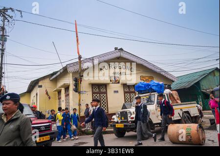 Kurseong, Bengale occidental, Inde - 10 août 2023 : construction de la vieille station de colline du patrimoine de Kurseong.Darjeeling Himalaya Railway, patrimoine mondial de l'UNESCO. Banque D'Images