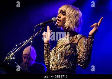 15 février 2016 - le groupe australien TIGERTOWN a donné un concert à guichet fermé au Phoenix de Toronto. En photo : ALEXI COLLINS, ELODIE CROWE, CHARLIE COLLINS, CHRIS COLLINS, KURT BAILEY (crédit image : © Angel Marchini via ZUMA Wire) Banque D'Images