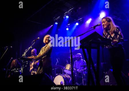 15 février 2016 - le groupe australien TIGERTOWN a donné un concert à guichet fermé au Phoenix de Toronto. En photo : ALEXI COLLINS, ELODIE CROWE, CHARLIE COLLINS, CHRIS COLLINS, KURT BAILEY (crédit image : © Angel Marchini via ZUMA Wire) Banque D'Images