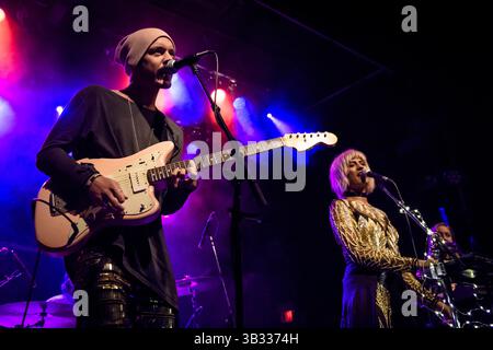 15 février 2016 - le groupe australien TIGERTOWN a donné un concert à guichet fermé au Phoenix de Toronto. En photo : ALEXI COLLINS, ELODIE CROWE, CHARLIE COLLINS, CHRIS COLLINS, KURT BAILEY (crédit image : © Angel Marchini via ZUMA Wire) Banque D'Images