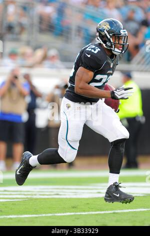 7 octobre 2012 - Jacksonville, FL, USA - Jacksonville Jaguars running back Rashad Jennings (23) au cours de l'avocats adjoints 41-3 perte pour l'ours de Chicago à l'EverBank Field sur le 7 octobre 2012 à Jacksonville, en Floride. ..ZUMA Press/Scott A. Miller. (Crédit Image : © Scott A. Miller via Zuma sur le fil) Banque D'Images