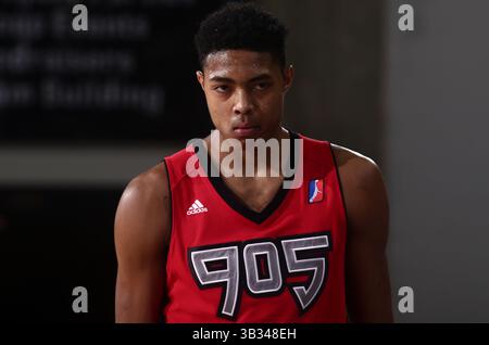 26 février 2016 - Newark, DE, États-Unis d'Amérique - L'attaquant des Raptors 905 BRUNO CABOCLO (20 ans) s'empare du quatrième quart-temps lors d'une victoire de la saison régulière 130-116 sur les 87ers du Delaware vendredi 26 février 2016. Au Bob Carpenter Sports Convocation Center à Newark, DEL. (Crédit image : © Saquan Stimpson via ZUMA Wire) Banque D'Images