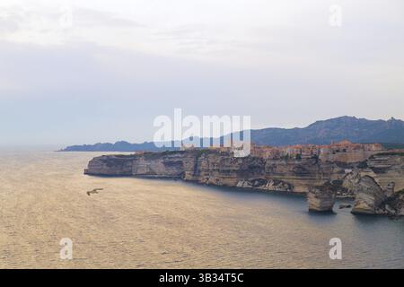 Vieille ville et du port de Bonifacio en Corse île française Banque D'Images