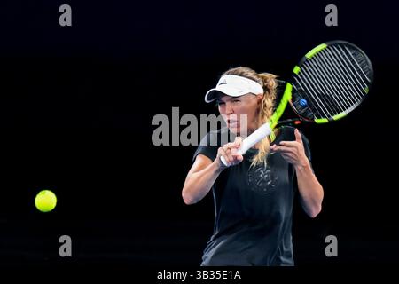 12 janvier 2018 : Caroline Wozniacki du Danemark s'entraîne sur la Rod laver Arena pour le tournoi de tennis Open d'Australie 2018 à Melbourne, en Australie. Sydney Low/Cal Sport Media(image de crédit : &copy ; Sydney Low/CSM via ZUMA Wire) Banque D'Images