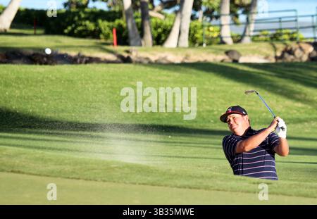 11 janvier 2018 - Jason Dufner sort du bunker sur le 17e trou lors de la première manche du 20e anniversaire du Sony Open au Waialae Country Club à Honolulu, Hawaï - Michael Sullivan/CSM(Credit image : &copy ; Michael Sullivan/CSM via ZUMA Wire) Banque D'Images