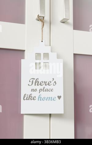 Cintre de porte sans aucun endroit comme la maison Banque D'Images