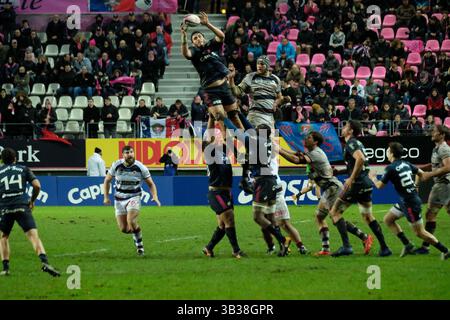30 décembre 2017 - Paris, France - stade Francais Lock PAUL Gabrielles en action lors du championnat de France de rugby Top 14 match entre le stade Francais et Bordeaux Begles au stade Jean Bouin à Paris - France . Le stade Francais a gagné 22-12. (Crédit image : © Pierre Stevenin via ZUMA Wire) Banque D'Images