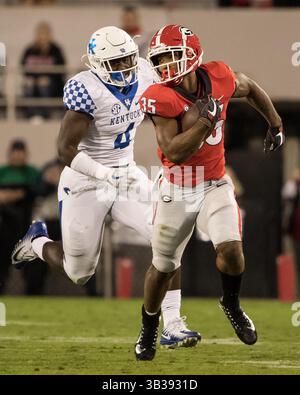 18 novembre 2017 - Athens, GA, USA - Athens, GA - 18 novembre 2017 : les Bulldogs de Géorgie classés numéro 7 accueillent les Wildcats du Kentucky au stade Sanford. Score final Géorgie 42, Kentucky 13. (Crédit image : © Steven Limentani/ISIPhotos via ZUMA Wire) Banque D'Images
