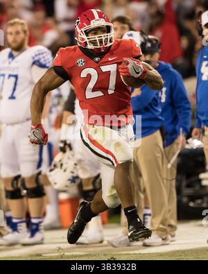 18 novembre 2017 - Athens, GA, USA - Athens, GA - 18 novembre 2017 : les Bulldogs de Géorgie classés numéro 7 accueillent les Wildcats du Kentucky au stade Sanford. Score final Géorgie 42, Kentucky 13. (Crédit image : © Steven Limentani/ISIPhotos via ZUMA Wire) Banque D'Images