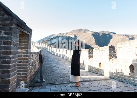 10 novembre 2017 - Huairou, Chine - U. La première dame Melania Trump regarde la section Mutianyu de la Grande Muraille le 10 novembre 2017 à Huairou, en Chine. (Crédit image : © Andrea Hanks/Planet Pix via ZUMA Wire) Banque D'Images