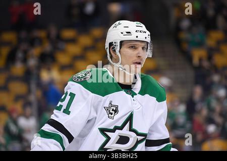 15 janvier 2018 : Antoine Roussel (21 ans), aile gauche des Stars de Dallas, se réchauffe avant le match de la LNH entre les Stars de Dallas et les Bruins de Boston qui se tient au TD Garden, à Boston, Mass. Les Stars battent les Bruins 3-2 en prolongation. Eric Canha/CSM(image de crédit : &copy ; Eric Canha/CSM via ZUMA Wire) Banque D'Images