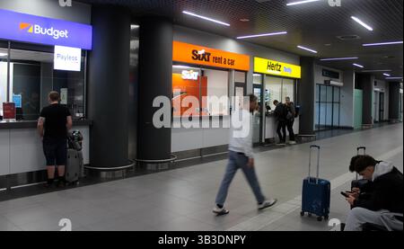 Location de voiture, louer une voiture, aéroport de Thessalonique / Thessalonique, Grèce, 23 avril 2025. Budget, Hertz, Thrifty, Sixt. (CTK photo/Milos Ruml) Banque D'Images