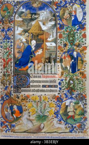 La Nativité, 1423. Marie et Joseph s'agenouillent devant l'enfant Jésus, avec les bergers au-delà. Au loin, un berger tend vers son troupeau. Dieu regarde vers le bas du ciel. Scènes marginales de l'histoire de Noël, et texte avec l'initiale décorée 'd'. Bordure élaborée composée de fleurs entrelacées, avec un oiseau parmi les lis jaunes, et un lapin warren. Des heures de la Vierge à Prime, heures de Bedford, pour le duc de Bedford. Banque D'Images
