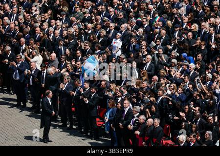 Rome, Italie. 26 avril 2025. Cité du Vatican : pendant les funérailles du Saint-Père François, place Pierre, Cité du Vatican, Rome, Italie Francesco Farina/SPP (FRANCESCO FARINA/SPP) crédit : SPP Sport Press photo. /Alamy Live News Banque D'Images