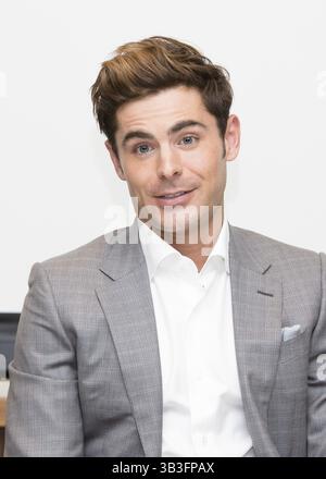 28 novembre 2017 - Hollywood, Californie, États-Unis - L'acteur ZAC EFRON fait la promotion du film 'The Greatest Showman' à Hollywood. (Crédit image : © Armando Gallo/ZUMA Studio) Banque D'Images
