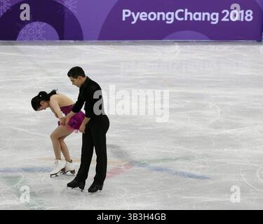 11 février 2018 - Pyeongchang, CORÉE - Anna Cappellini et Luca Lanotte (ITA) lors de l'épreuve de patinage artistique par équipe de danse courte pendant les Jeux Olympiques d'hiver de Pyeongchang 2018 au Gangneung Ice Arena. (Crédit image : © David McIntyre via ZUMA Wire) Banque D'Images