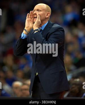 20 janvier 2018 - Newark, New Jersey, États-Unis - Chris Mack, entraîneur-chef des Mousquetaires de Xavier, lors du match entre les Mousquetaires de Xavier et les Pirates de Seton Hall au Prudential Center à Newark, New Jersey. #11Xavier bat #19Seton Hall 73-64. Duncan Williams/CSM(image de crédit : &copy ; Duncan Williams/CSM via ZUMA Wire) Banque D'Images
