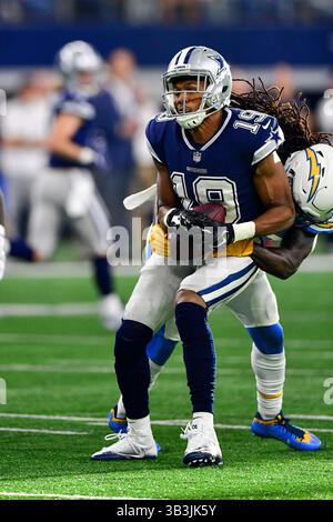 November 23rd, 2017:.Dallas Cowboys wide receiver Brice Butler (19) catches a pass during an NFL football game between the Los Angeles Chargers and Dallas Cowboys at AT&T Stadium in Arlington, Texas. .Manny Flores/CSM Banque D'Images