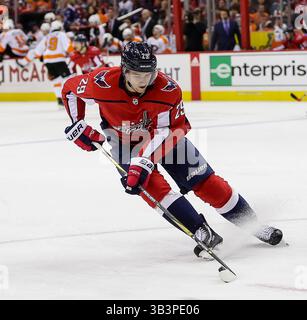 21 janvier 2018 : le défenseur #29 Christian Djoos des Capitals de Washington lors d'un match de la LNH entre les Capitals de Washington et les Flyers de Philadelphie au Capital One Arena de Washington DC Justin Cooper/CSM(image crédit : &copy ; Justin Cooper/CSM via ZUMA Wire) Banque D'Images
