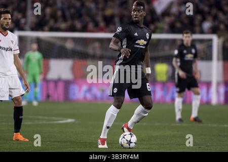 21 février 2018 - Séville, Espagne - PAUL POGBA de Manchester en action lors de la manche 16 de l'UEFA Champions League (première manche) entre Sevilla FC et Manchester United à l'Estadio Ramon Sanchez Pizjuan (crédit image : © Daniel Gonzalez Acuna via ZUMA Wire) Banque D'Images