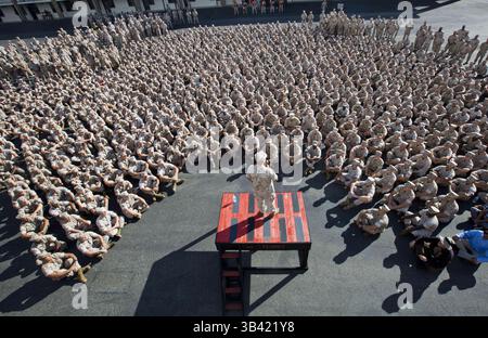 5 octobre 2015 - Camp Pendleton, Californie, États-Unis d'Amérique - le commandant du corps des Marines, le Gen. Robert B. Neller, parle aux Marines au pont de la parade de Las Flores le 5 octobre 2015 à Camp Pendleton, Californie. (Crédit image : © Sgt. Gabriela Garcia/Planet Pix via ZUMA Wire) Banque D'Images