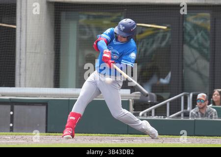 AVRIL 27 2025 : Ryan Ward (10 ans), premier joueur d'Oklahoma City, reçoit un coup pendant le match avec Oklahoma City Comets et Salt Lake Bees, qui se tient à Smiths Field à Salt Lake Utah. David Seelig/Cal Sport Medi Banque D'Images