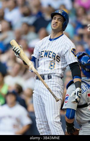 31 juillet 2015 : Ryan Braun #8, le joueur de droite des Milwaukee Brewers, réagit après une grève dans le match de baseball de la Ligue majeure entre les Brewers de Milwaukee et les Cubs de Chicago au Miller Park à Milwaukee, WISCONSIN. John Fisher/CSM(image crédit : © John Fisher/Cal Sport Media/ZUMAPRESS.com) Banque D'Images