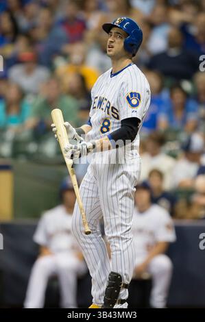 31 juillet 2015 : Ryan Braun, le joueur de terrain droit des Milwaukee Brewers, #8 à battre dans le match de baseball de la Ligue majeure entre les Brewers de Milwaukee et les Cubs de Chicago au Miller Park à Milwaukee, WISCONSIN. John Fisher/CSM(image crédit : © John Fisher/Cal Sport Media/ZUMAPRESS.com) Banque D'Images