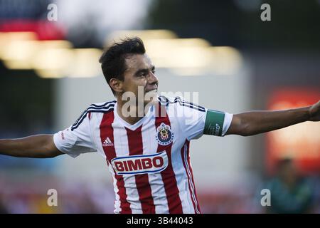 18 janvier 2012 - West Sacramento, Californie, États-Unis - Chivas Omar Bravo célèbre après avoir marqué le premier but de l'équipe en première mi-temps alors que Chivas et Club Leon ont joué dans un match amical de football au Raley Field mardi soir, 6 juillet 2015 à West Sacramento (crédit image : © Jose Luis Villegas/Sacramento Bee/ZUMA Wire) Banque D'Images