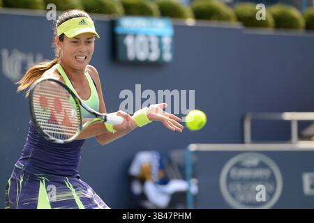 20 août 2015 - Mason, Ohio, États-Unis - Ana IVANOVIC de Serbie en action dans son match contre S.Stephens au Western & Southern Open à Mason Ohio le jeudi 20 août 2015 (image crédit : © Christopher Levy via ZUMA Wire) Banque D'Images